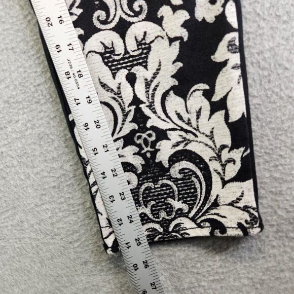 Chicos Ankle Pants Womens 1.5 US 10 Black Floral Stretch Mid Rise Tapered Leg - Picture 13 of 16